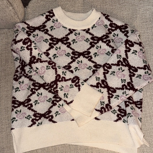 Sweaters - Floral Patterned Cream Sweater